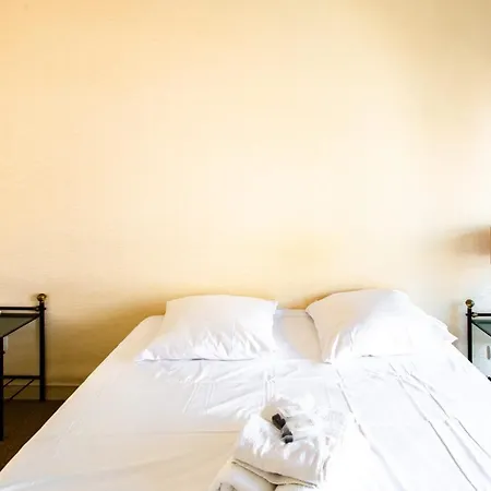 Διαμέρισμα Caroubiers Furnished Flat
